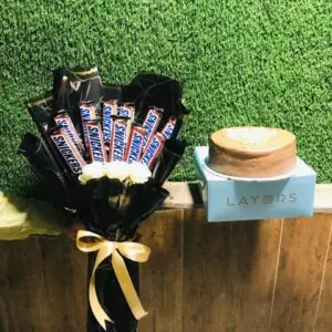 Layers Cake and Snickers Bouquet Combo