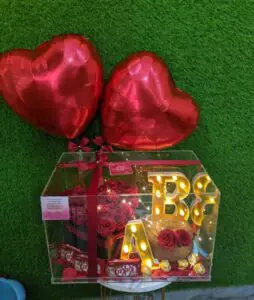 Royal Love Surprise Acrylic Box