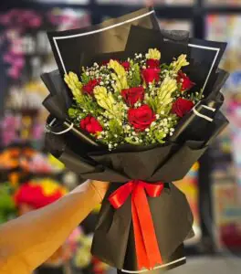 Red Roses Flowers Bouquet