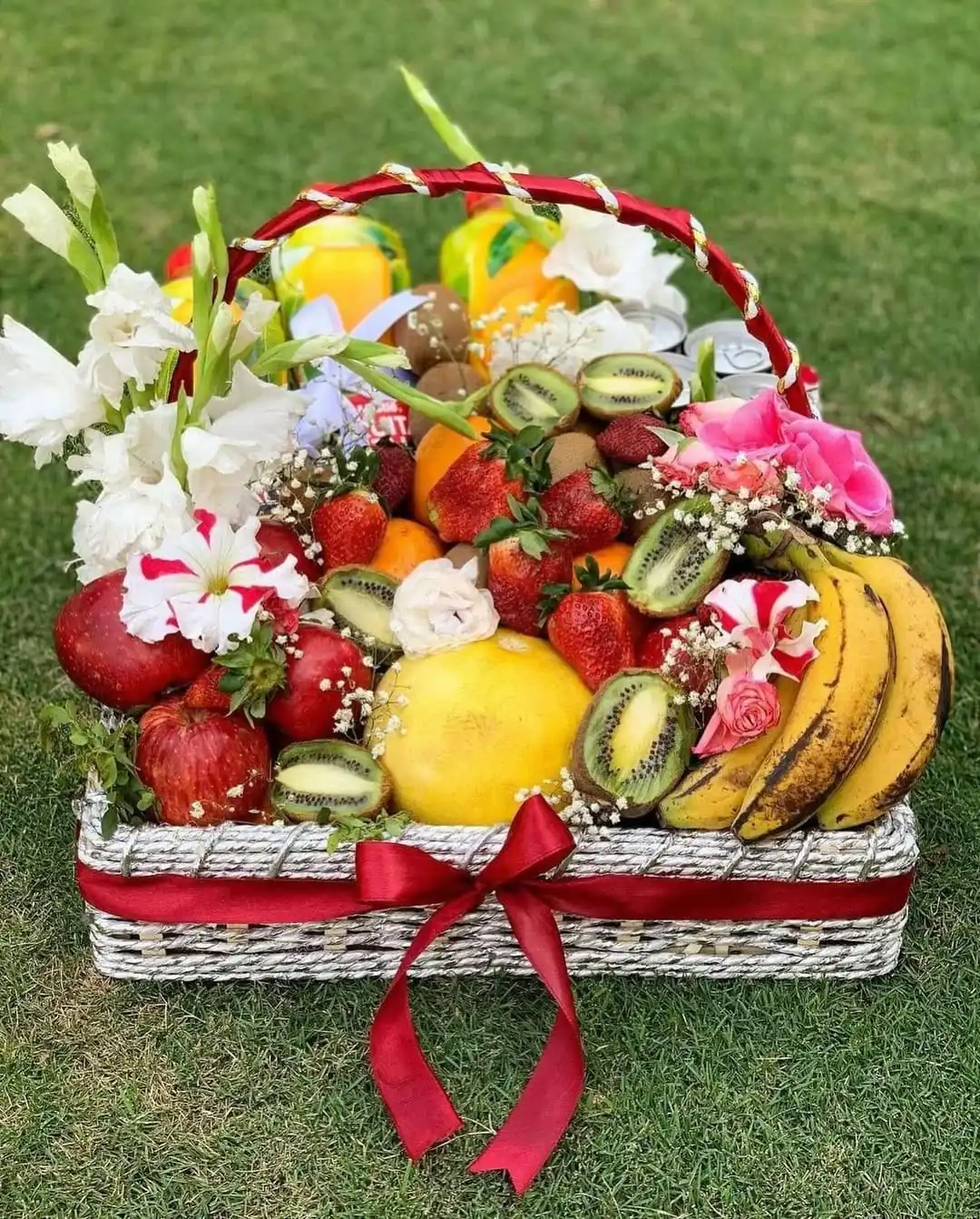 Luxurious Fruit Gift Basket