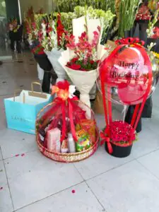 Red Rose Birthday Gift Combo