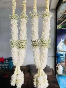 Royal White Wedding Haar Pair