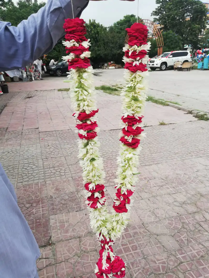 Red & White Rose Wedding Haar