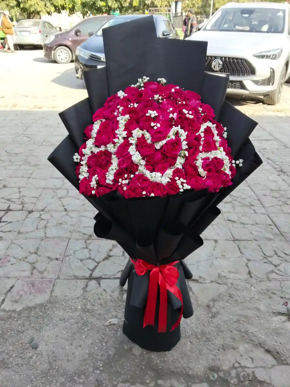 Luxury Red Roses Grand Bouquet