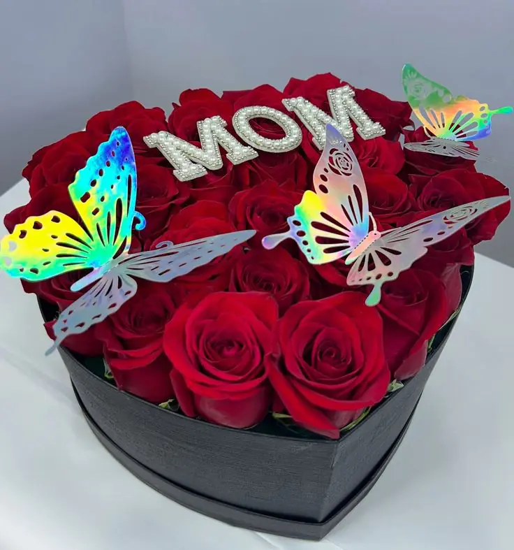 Mom Heart Rose Box