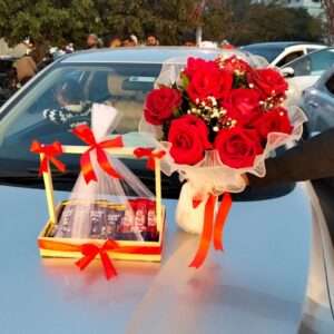 The Classic Red Rose & Chocolate Duo